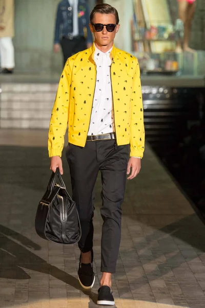 Look 1